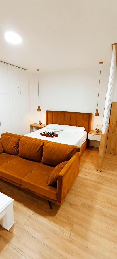 Selvia Apartament 地拉那 外观 照片